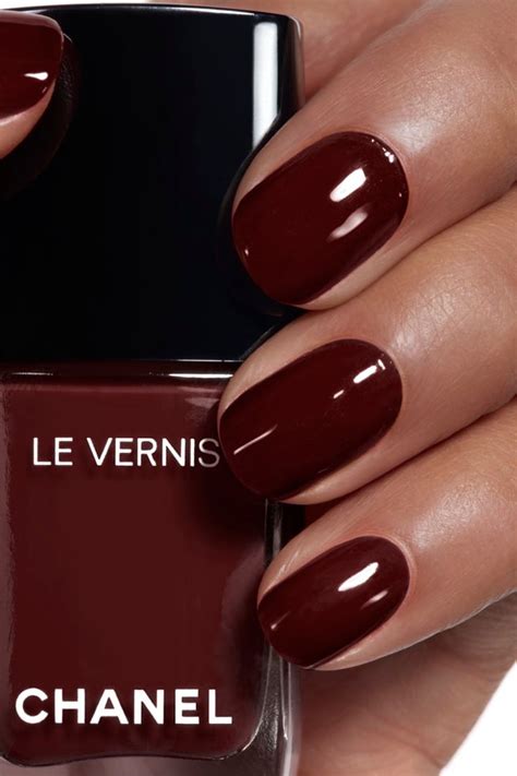 chanel brun contraste nail polish|Chanel le vernis nails.